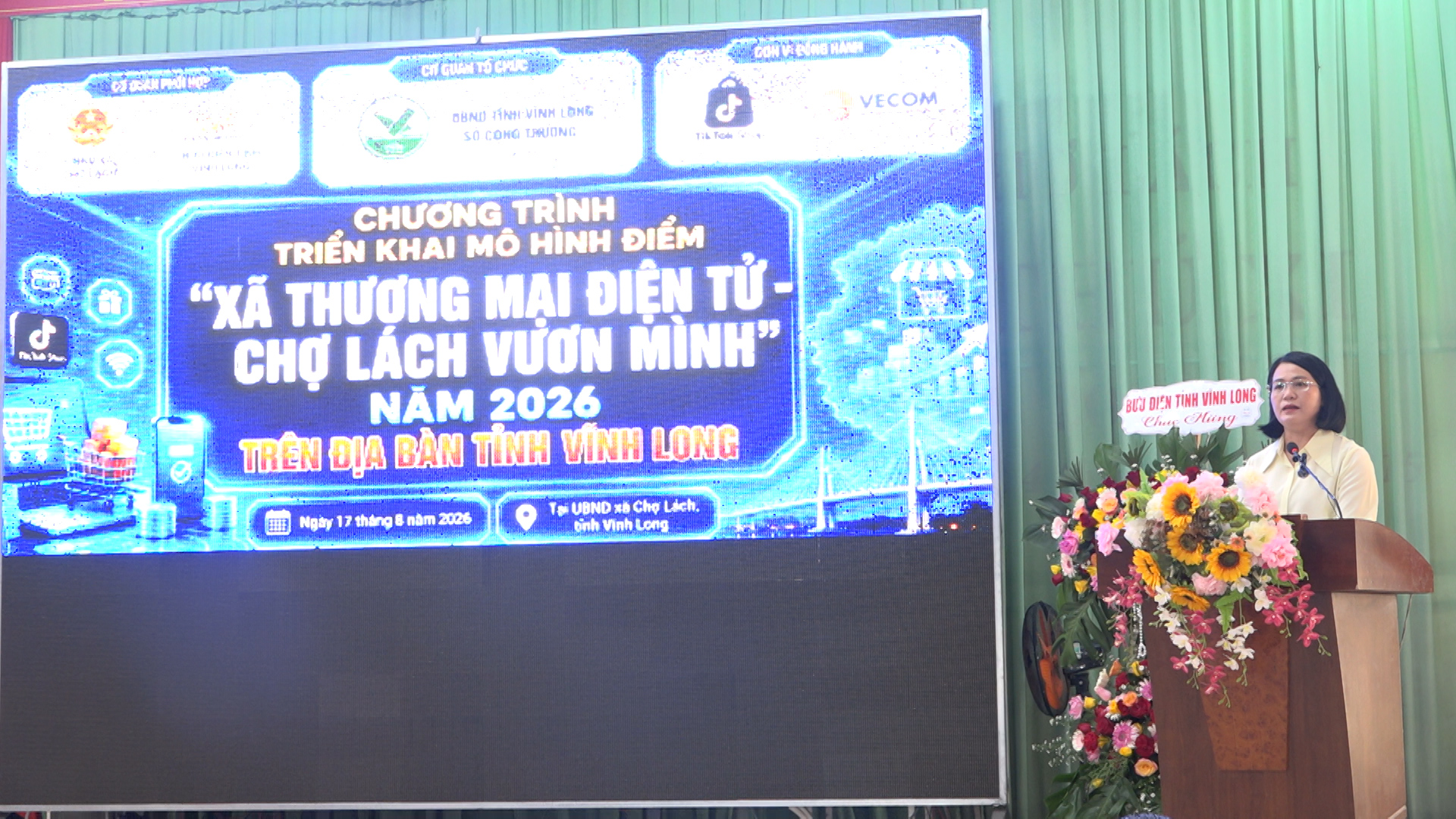 “Chợ Lách Vươn Mình”: Nhiệm vụ, giải pháp trọng tâm
trong phát triển kinh tế, xây dựng nông thôn mới
và nâng cao đời sống Nhân dân
